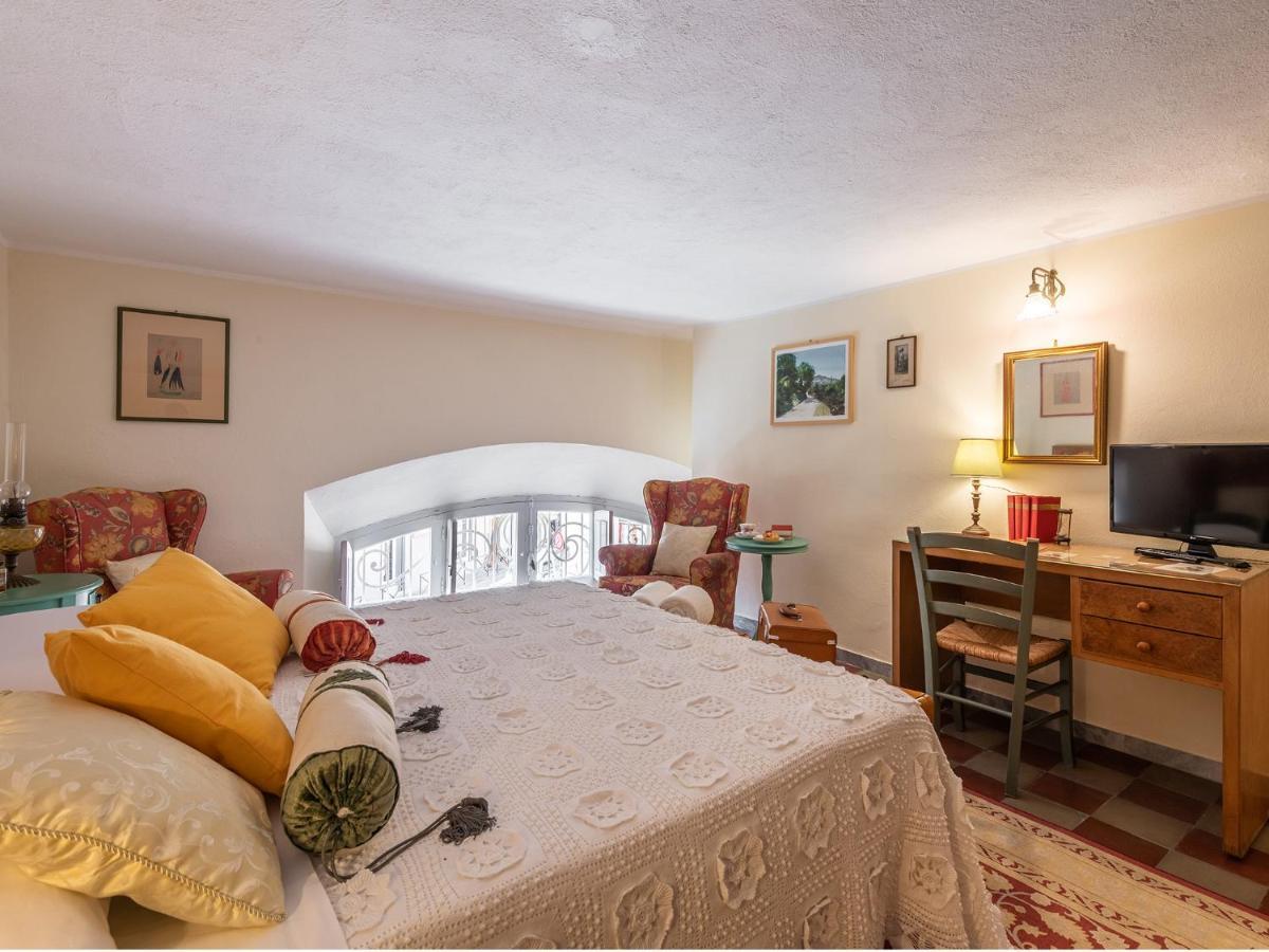 Palazzo Santa Caterina Bed & Breakfast ดอร์กาลี ภายนอก รูปภาพ