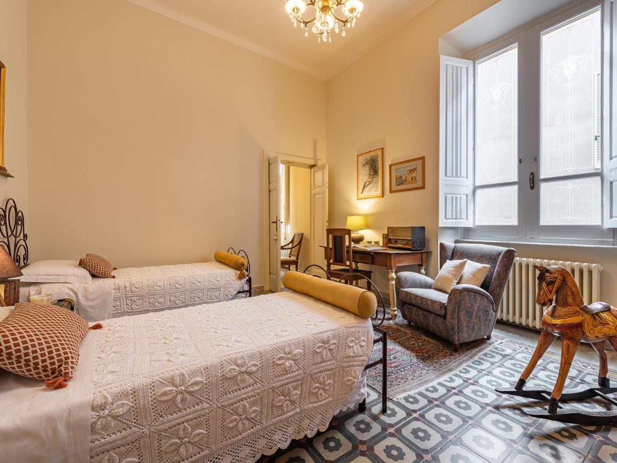 Palazzo Santa Caterina Bed & Breakfast ดอร์กาลี ภายนอก รูปภาพ