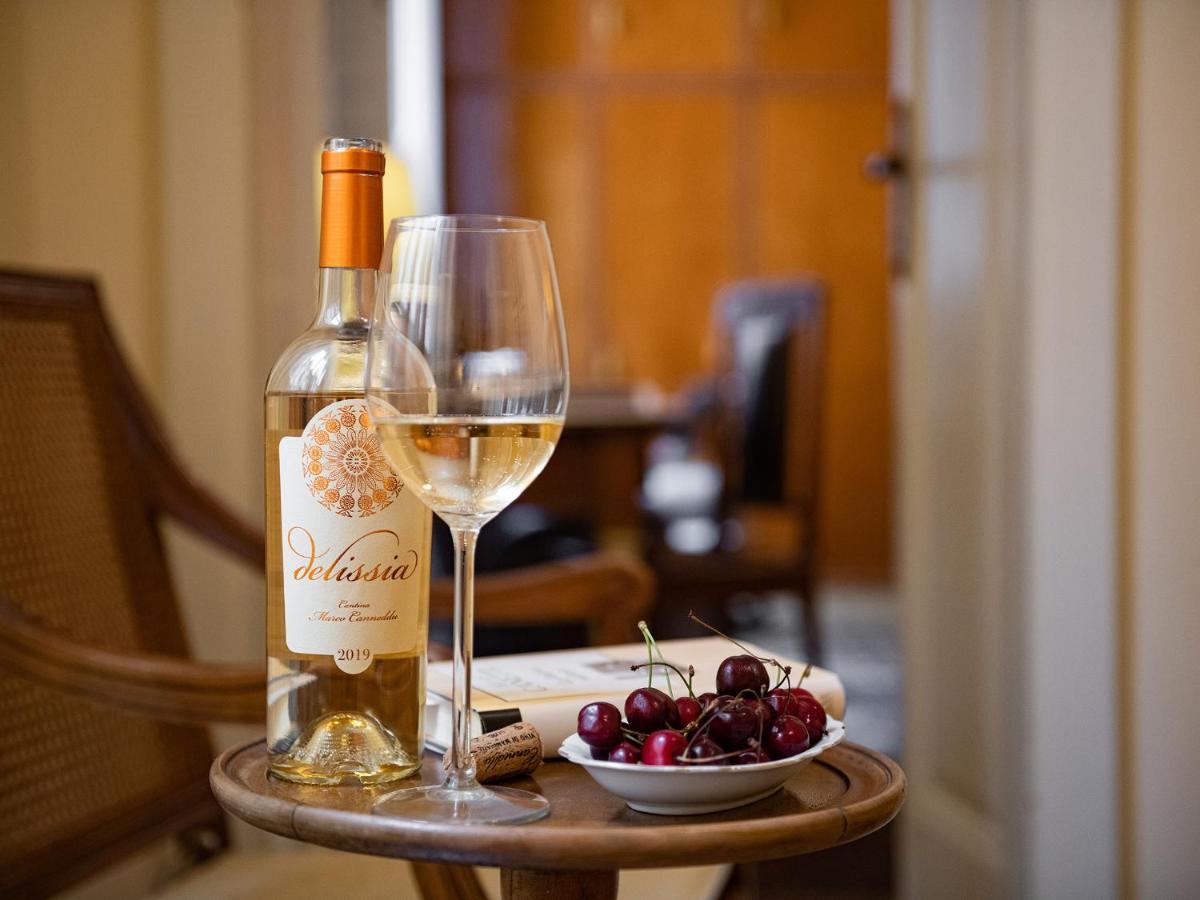 Palazzo Santa Caterina Bed & Breakfast ดอร์กาลี ภายนอก รูปภาพ