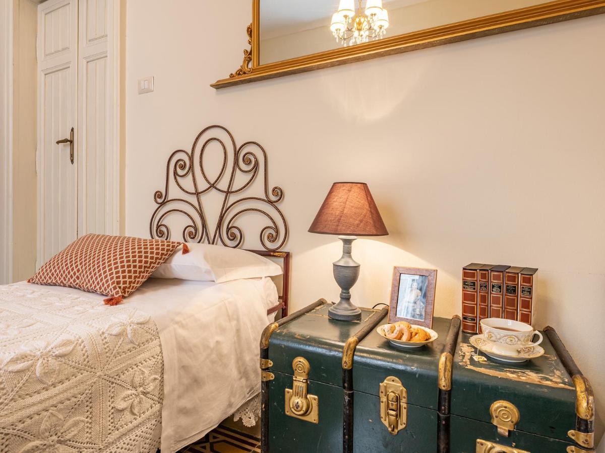 Palazzo Santa Caterina Bed & Breakfast ดอร์กาลี ภายนอก รูปภาพ